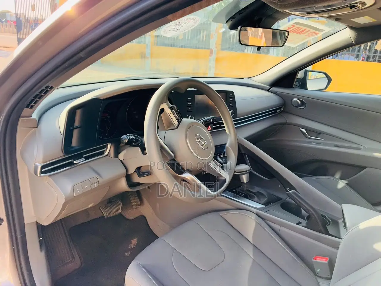Hyundai Elantra SEL 2023 Gray