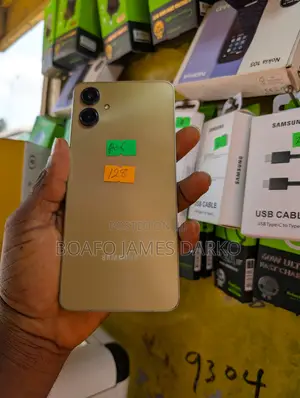 Samsung Galaxy A06 128 GB Gold