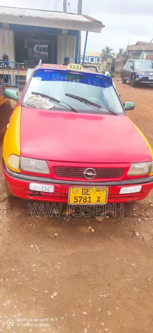 Opel Astra 1996 Red