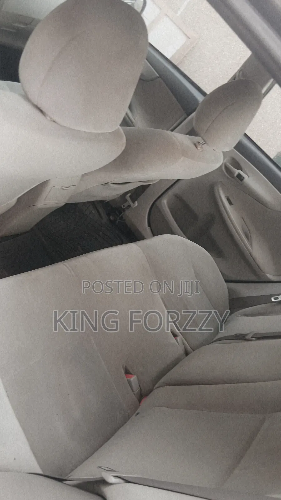 Toyota Corolla LE 4dr Sedan (1.8L 4cyl 4A) 2011 Gray