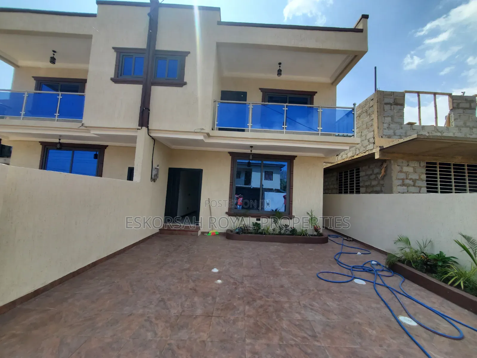 3bdrm House in Kwabenya  Acp for sale