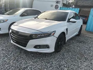 Honda Accord 2018 White