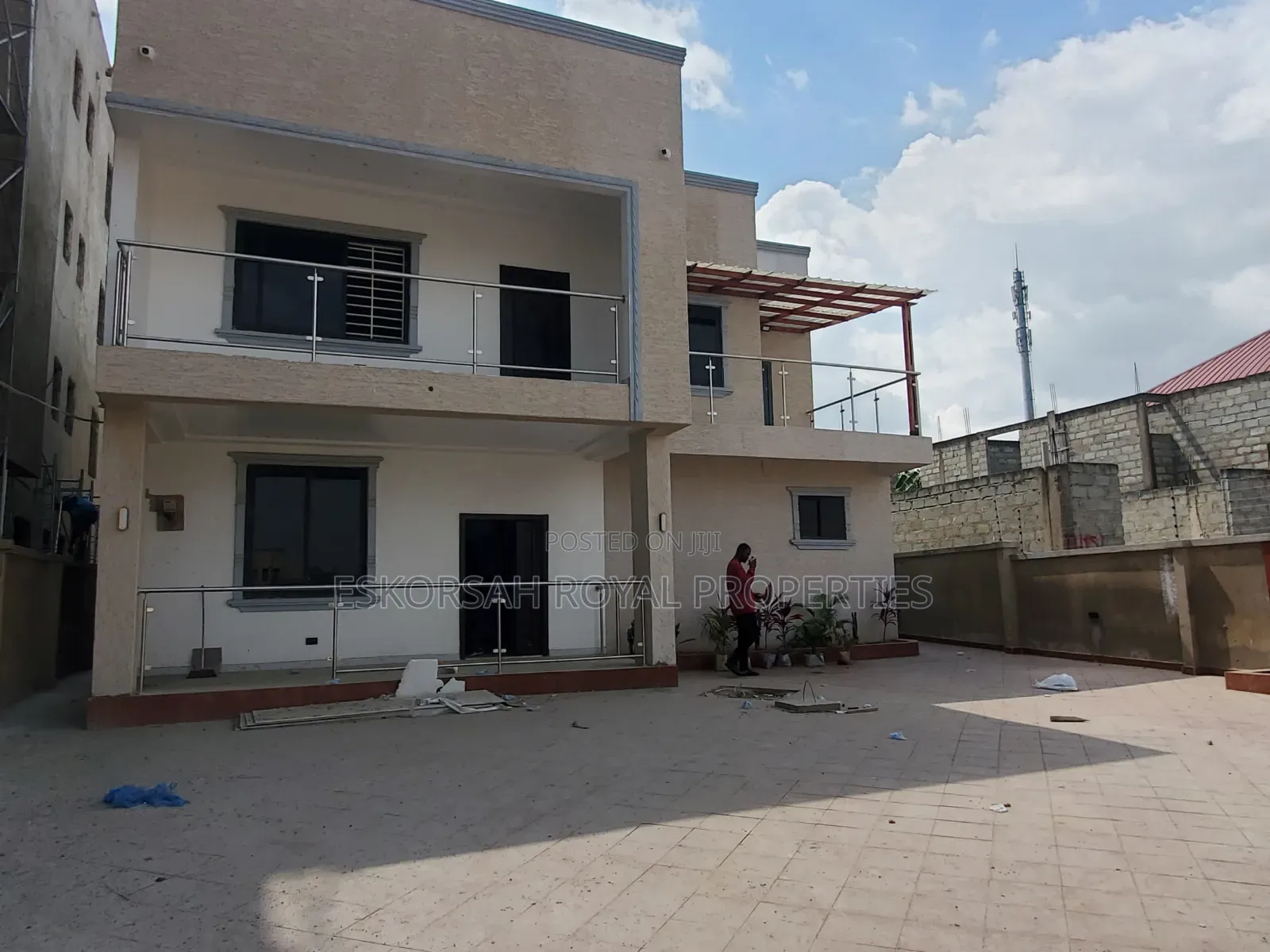 5bdrm House in Kwabenya Acp for sale