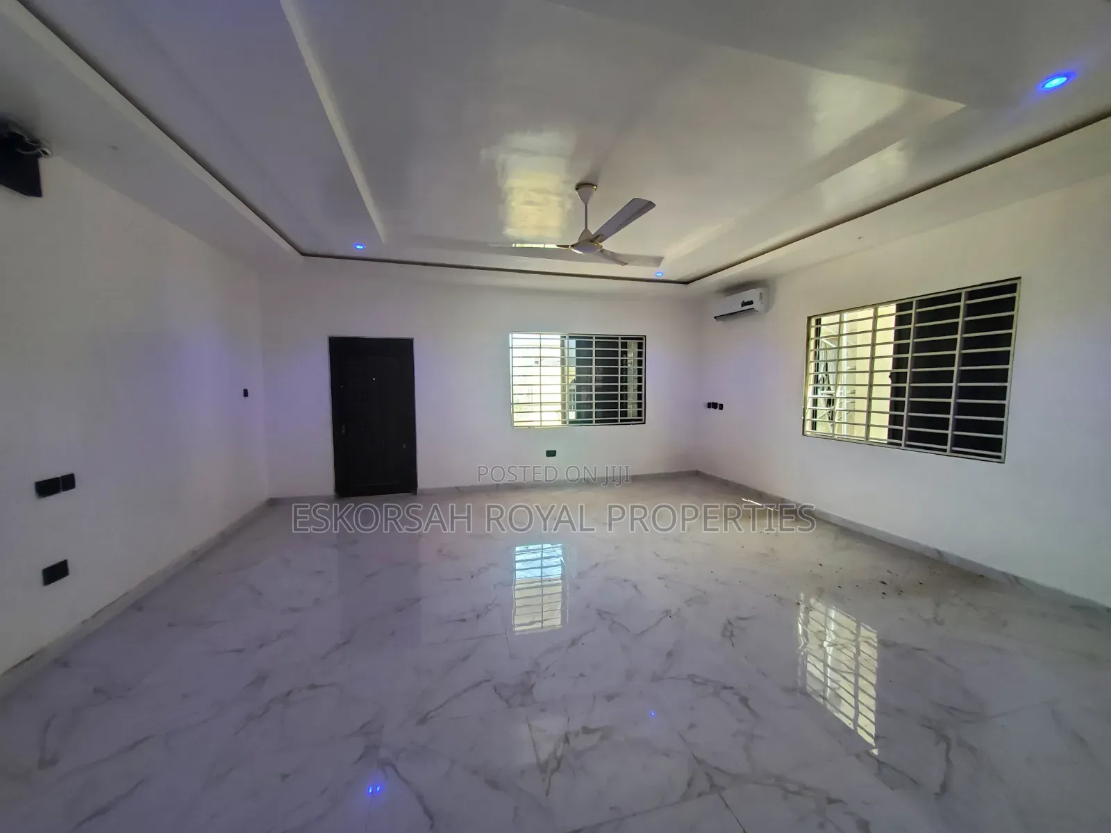 5bdrm House in Kwabenya Acp for sale