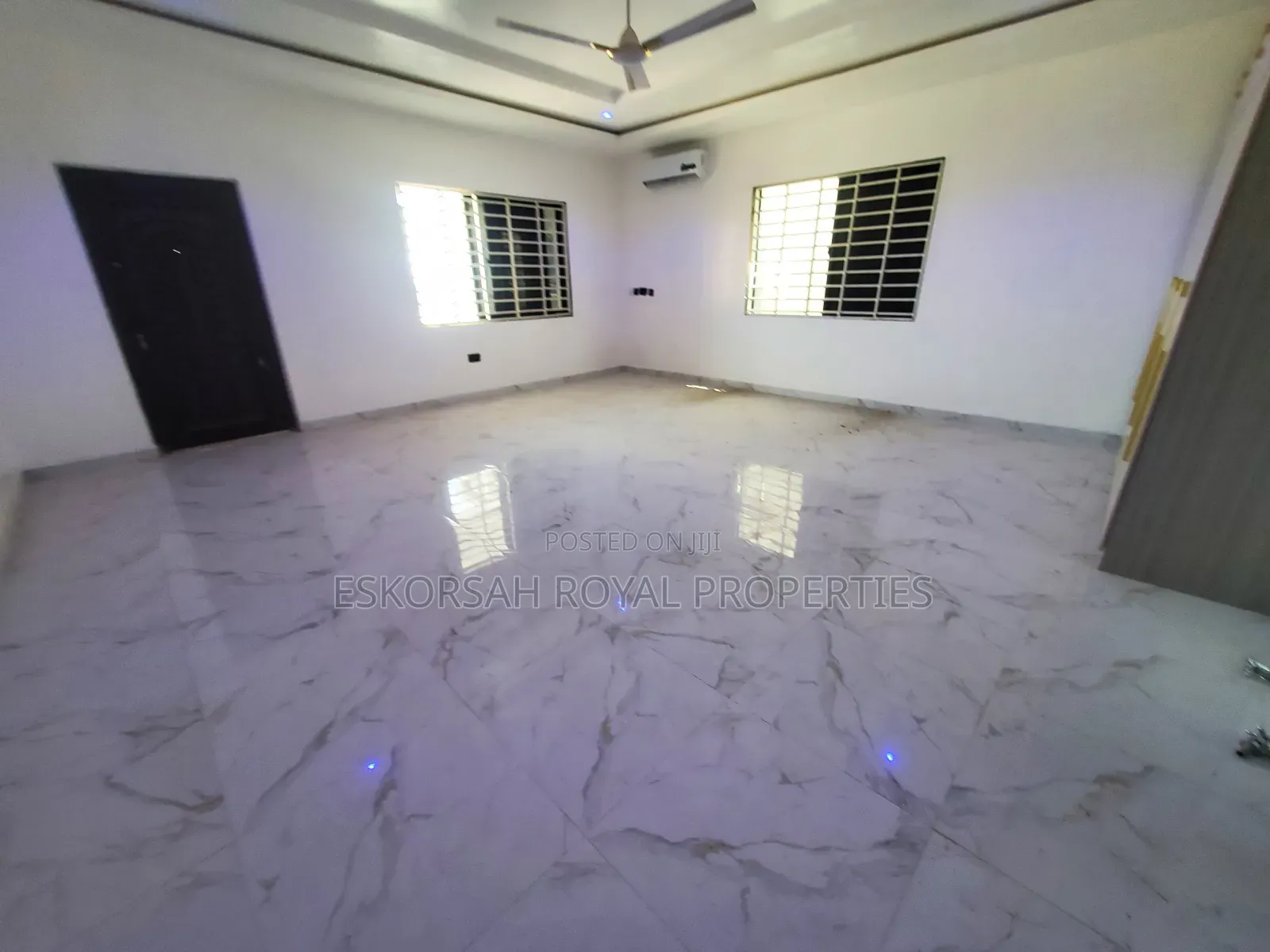 5bdrm House in Kwabenya Acp for sale