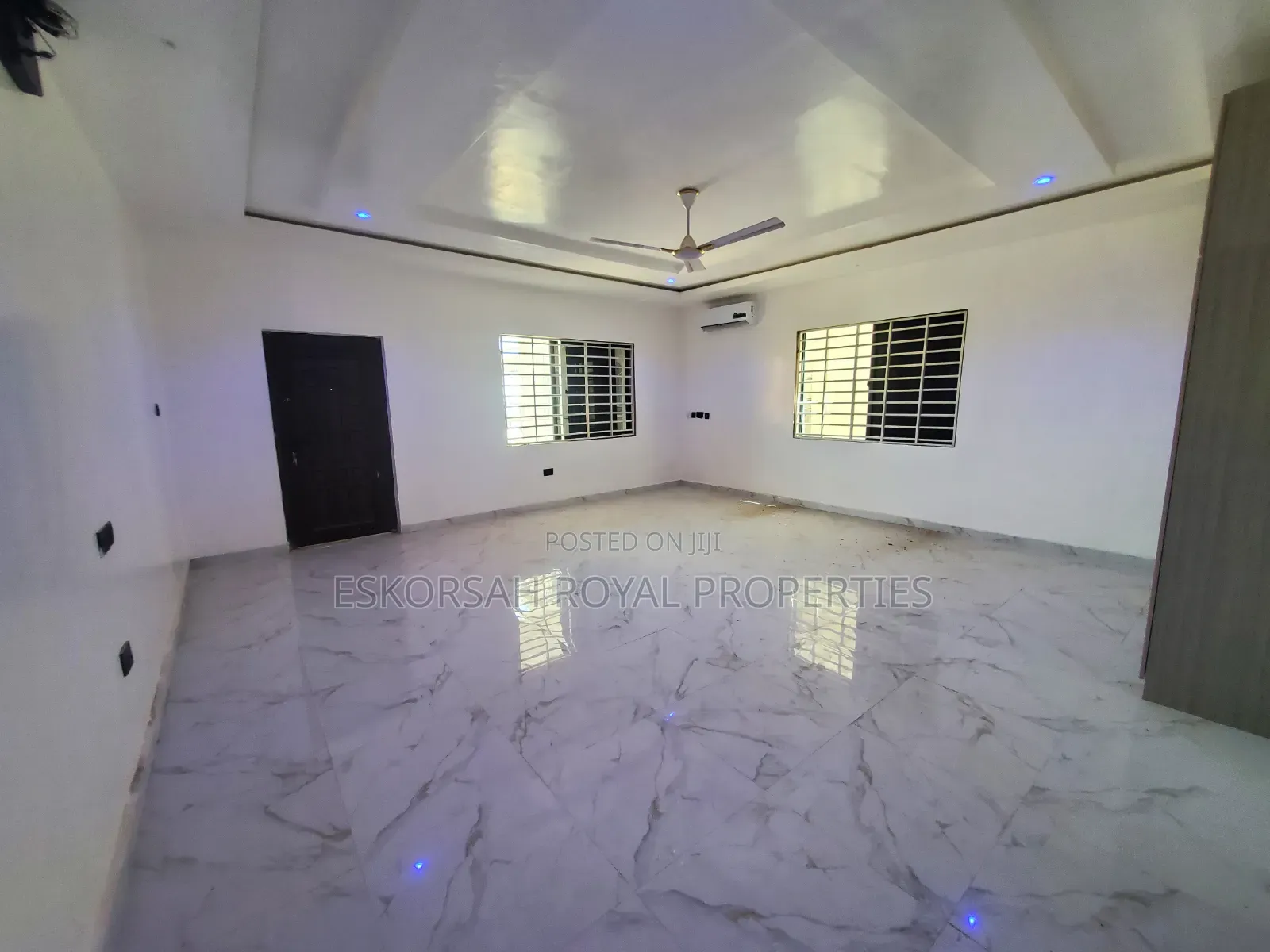 5bdrm House in Kwabenya Acp for sale