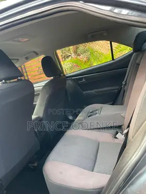 Toyota Corolla LE (1.8L 4cyl 2A) 2019 Gray