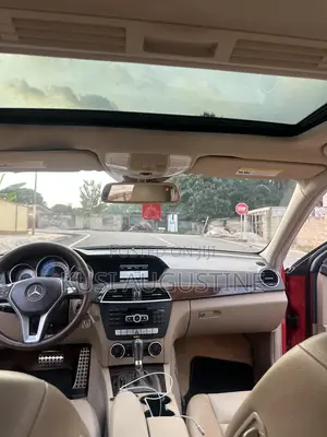 Mercedes-Benz C250 2013 Red