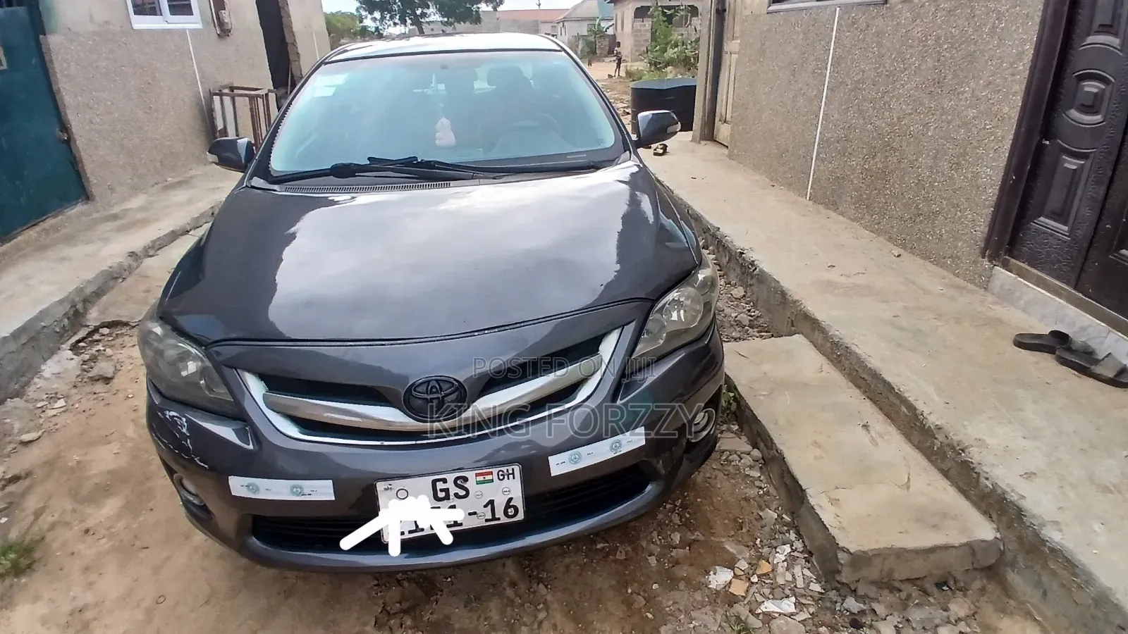 Toyota Corolla LE 4dr Sedan (1.8L 4cyl 4A) 2011 Gray