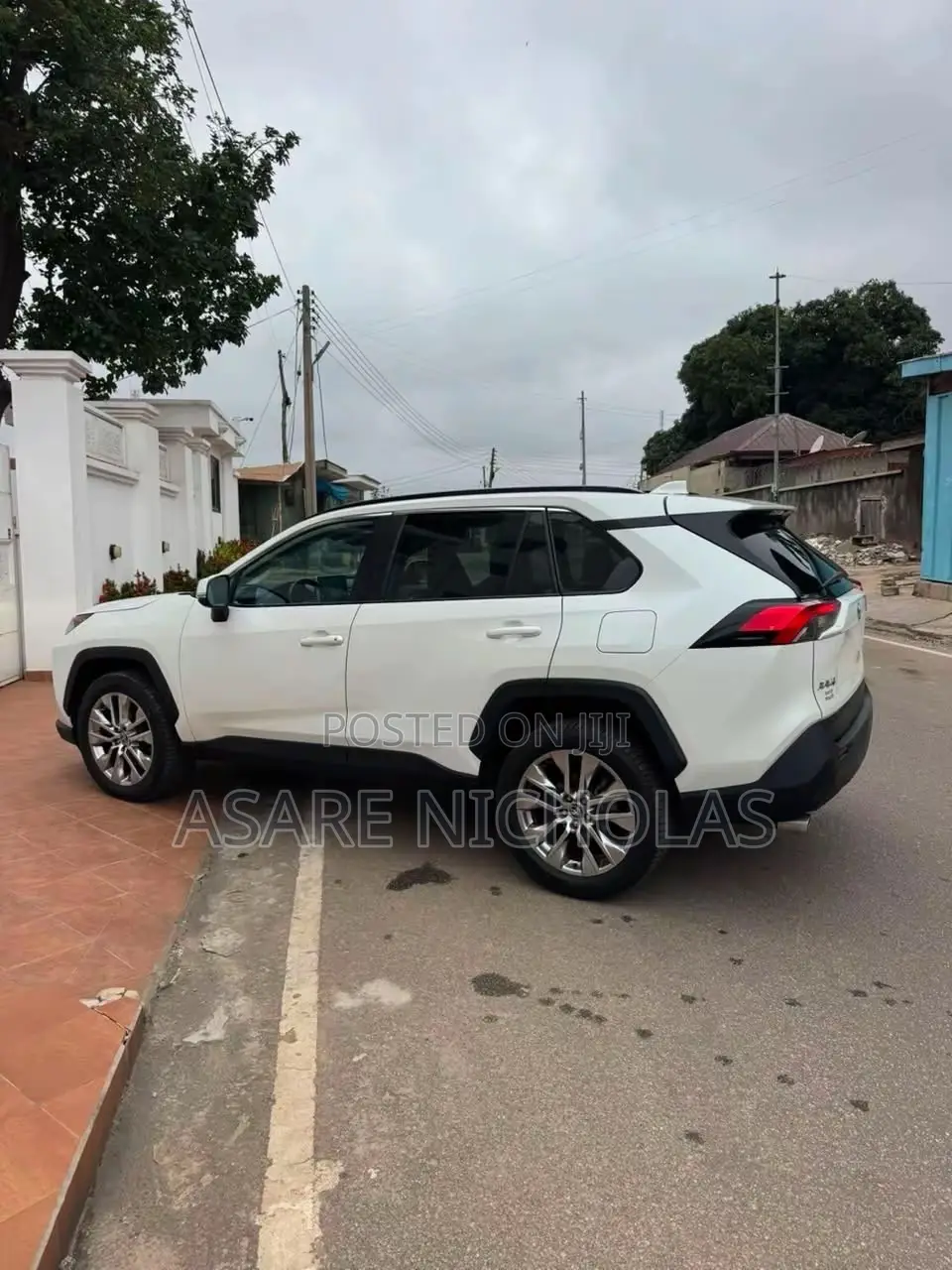 Toyota RAV4 2022 White
