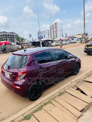 Toyota Vitz 1.0 FWD 3dr 2013 Purple