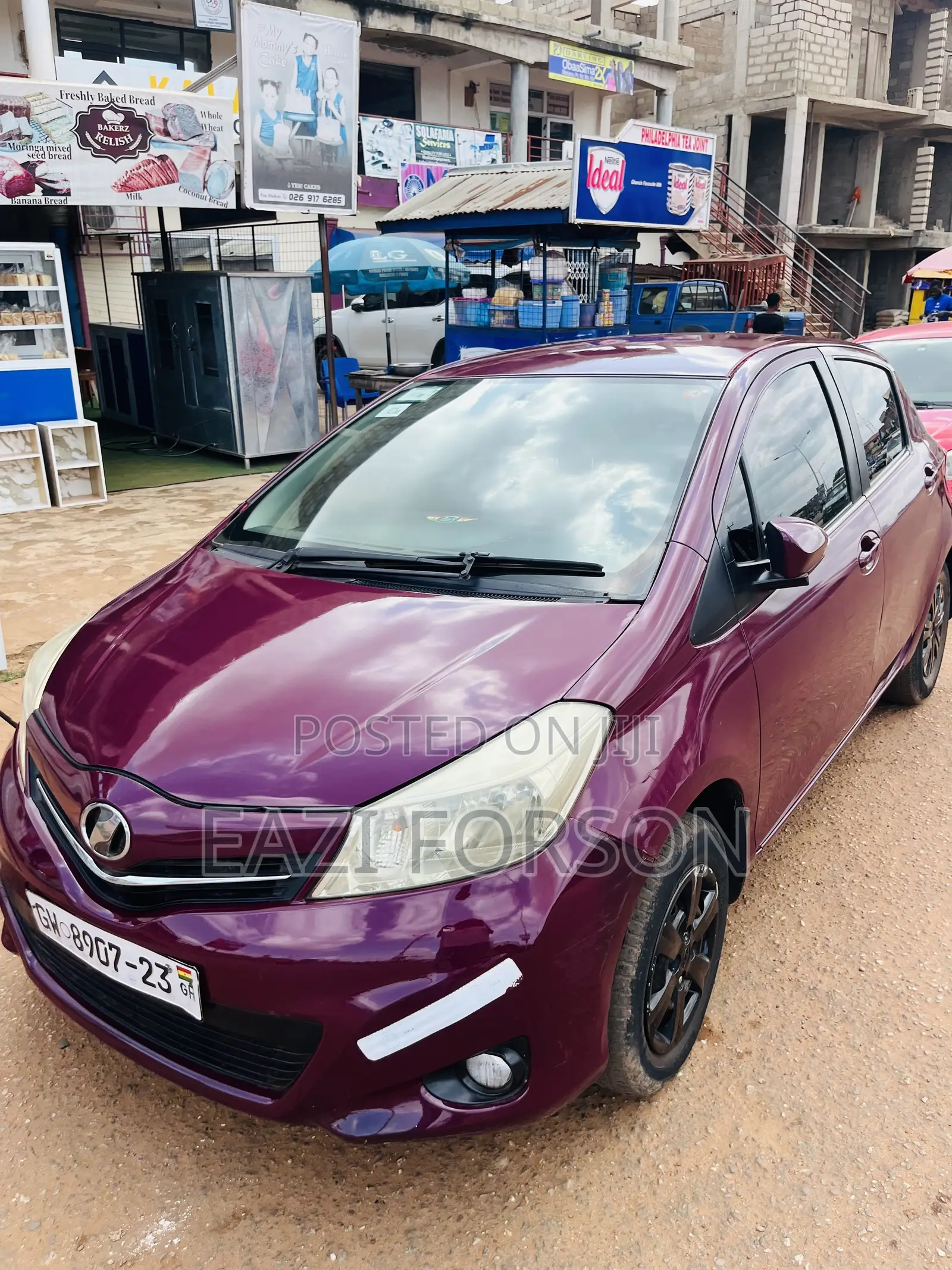 Toyota Vitz 1.0 FWD 3dr 2013 Purple