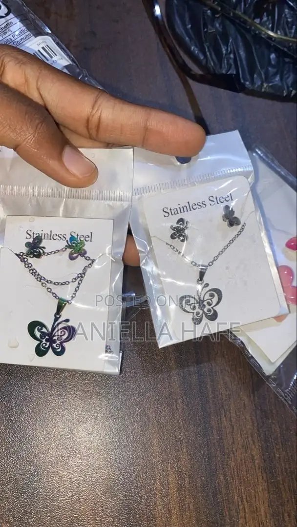 Ladies Necklace