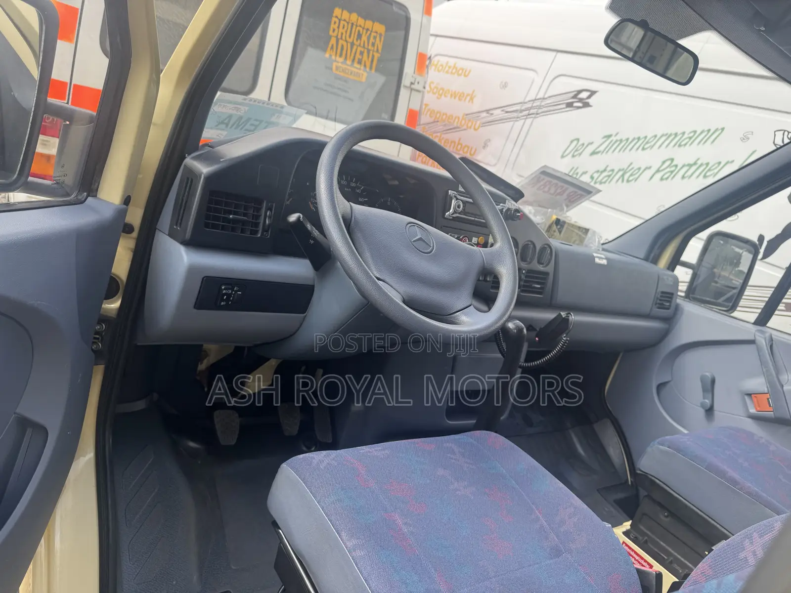 Mercedes-Benz Sprinter 1998 Yellow