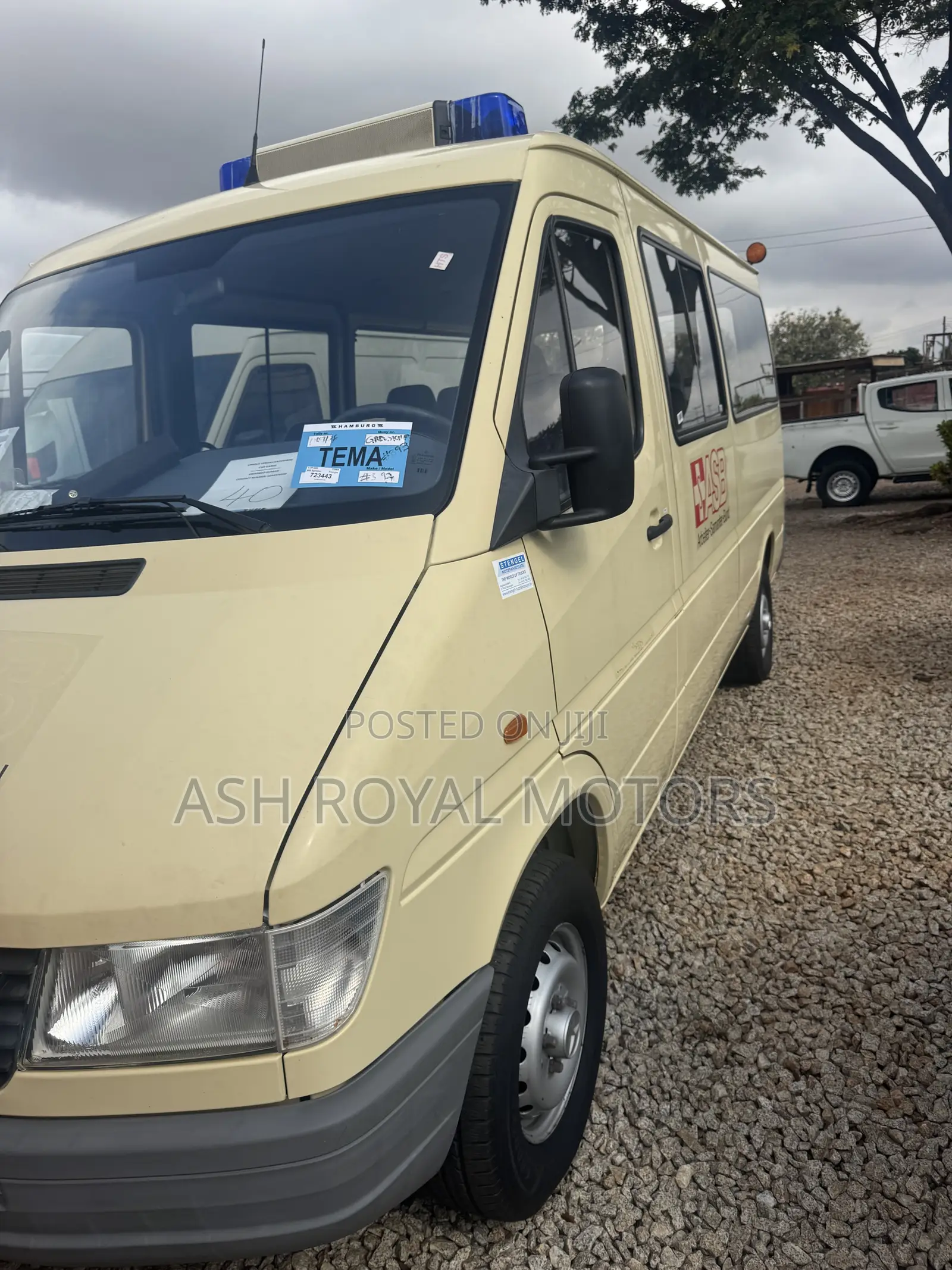 Mercedes-Benz Sprinter 1998 Yellow
