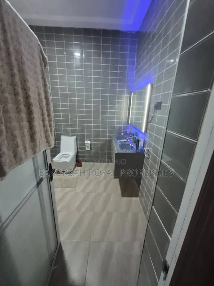 4bdrm House in Kwabenya Acp for sale