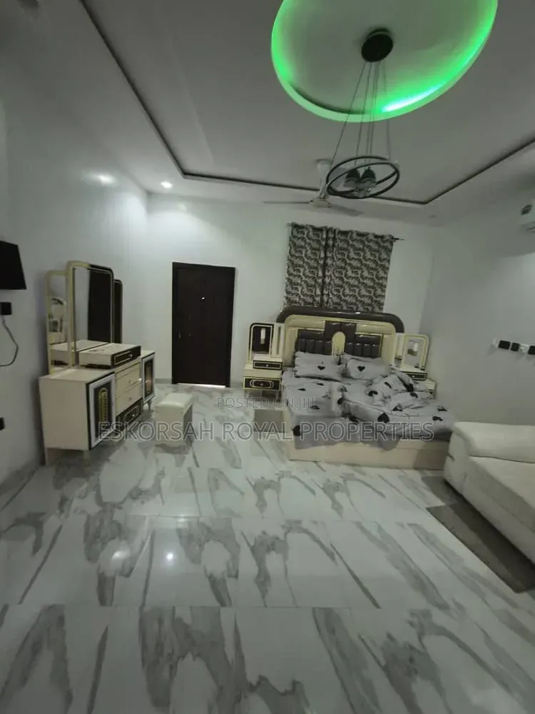 4bdrm House in Kwabenya Acp for sale