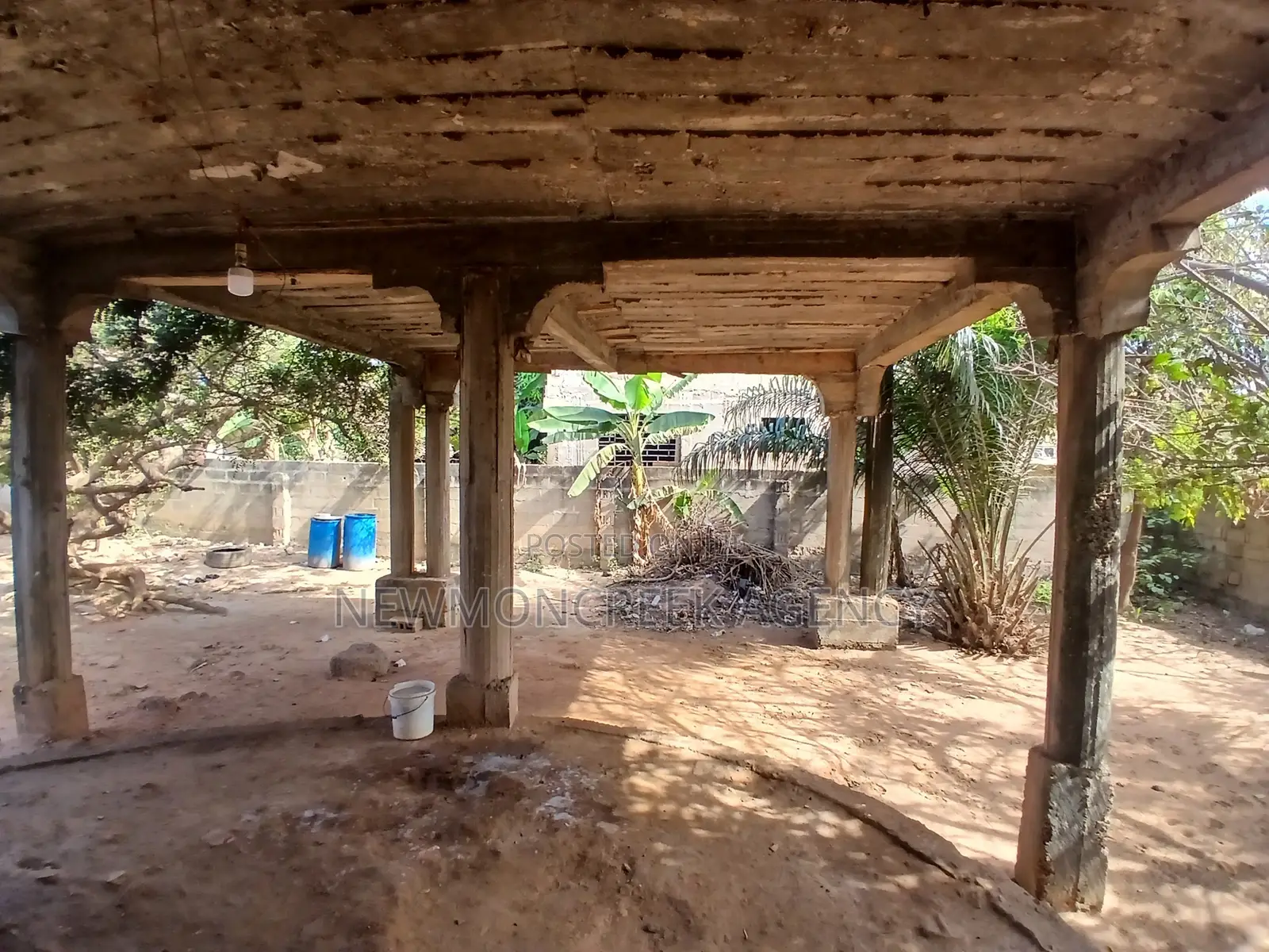 4bdrm Duplex in Pantang Hospital, Accra Metropolitan for sale