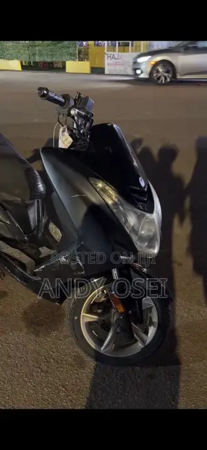 Yamaha 2015 Black