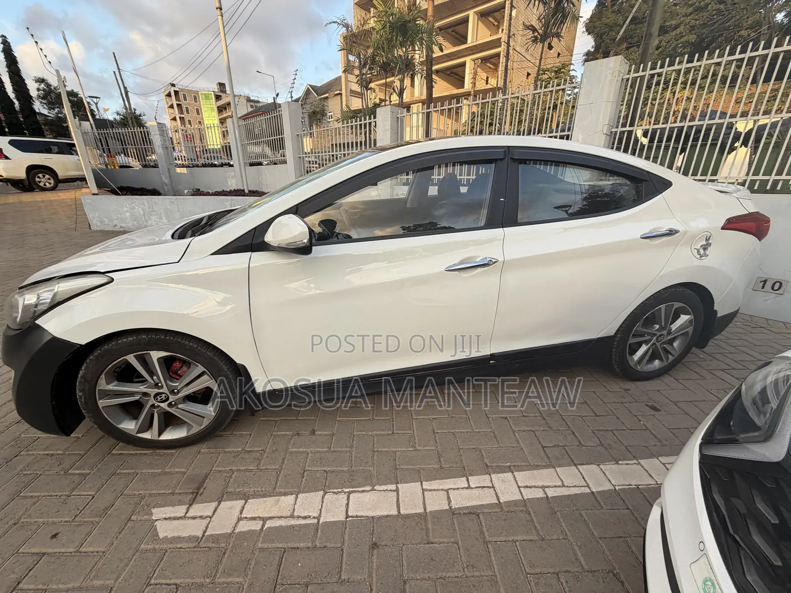 Hyundai Avante 2011 White