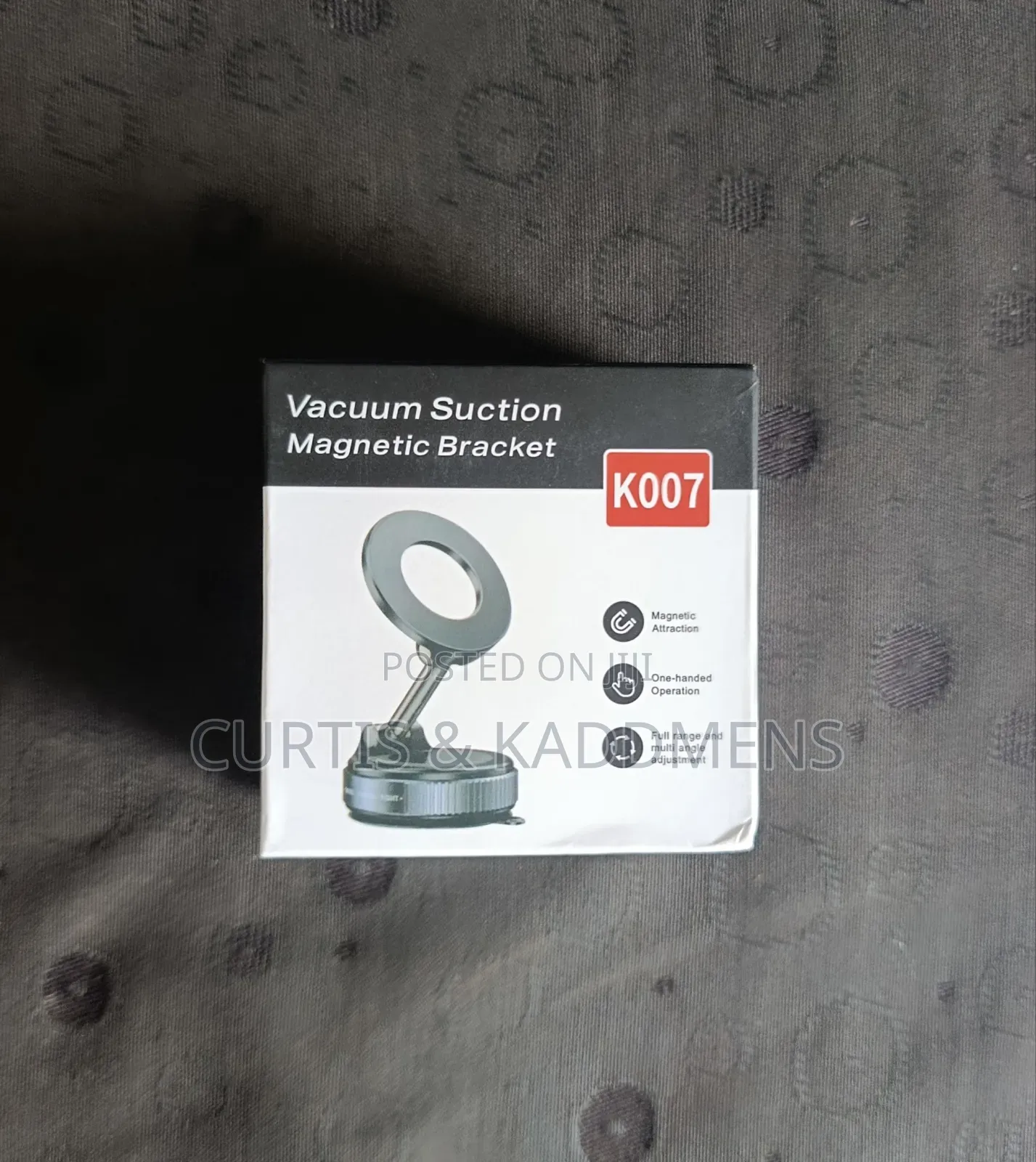 Foldable Vacuum Magnetic Car Phone Holder With 360 Rotation