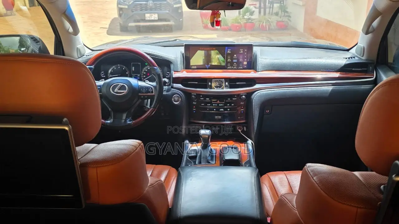 Lexus LX 2017 Black