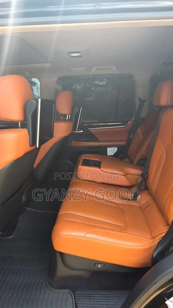 Lexus LX 2017 Black