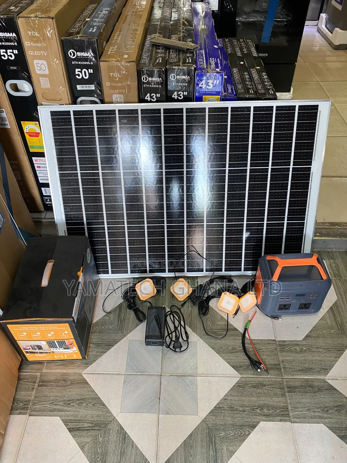 Fibon 550W Electric and Solar Power Station With 150W Panel + 4 Bulbs