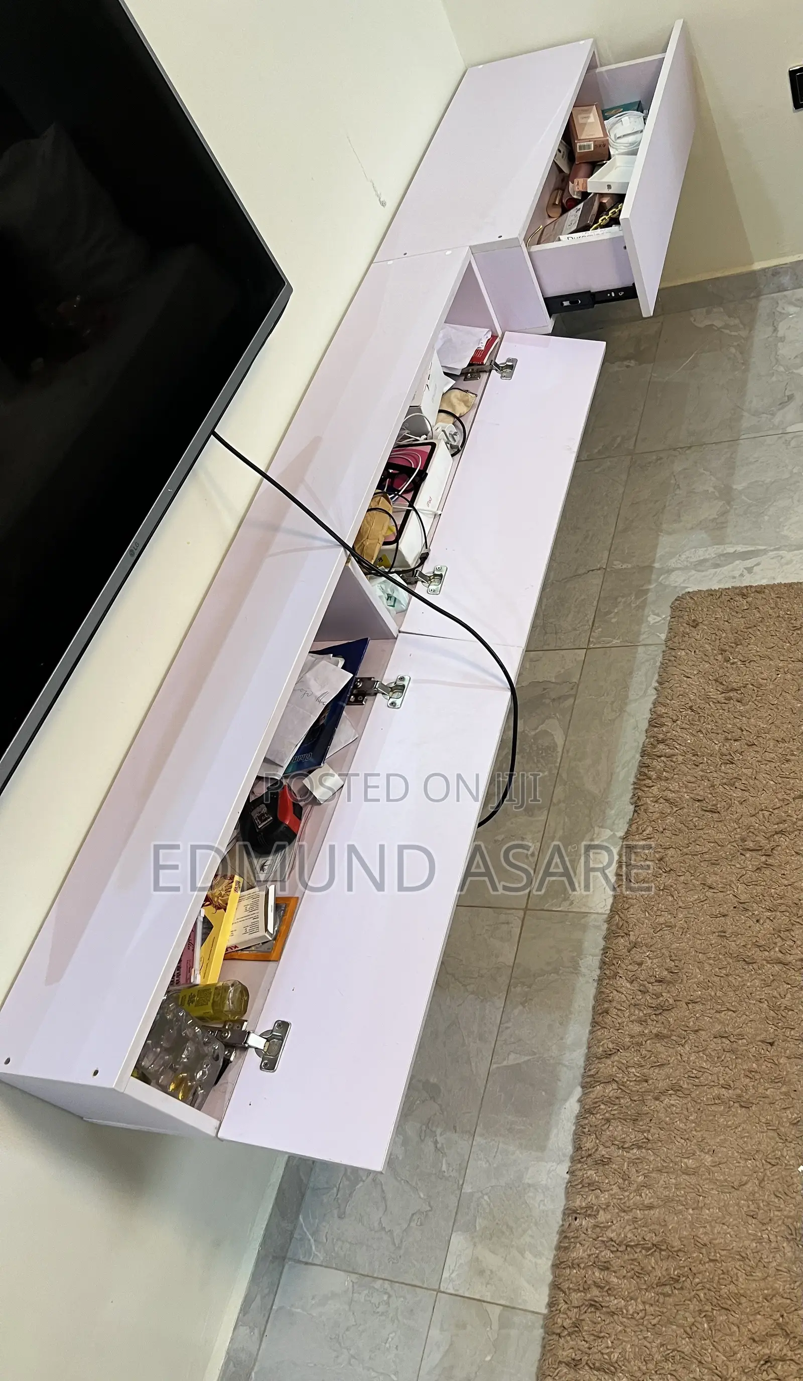 TV Stand/Cosmetic Stand With Chair