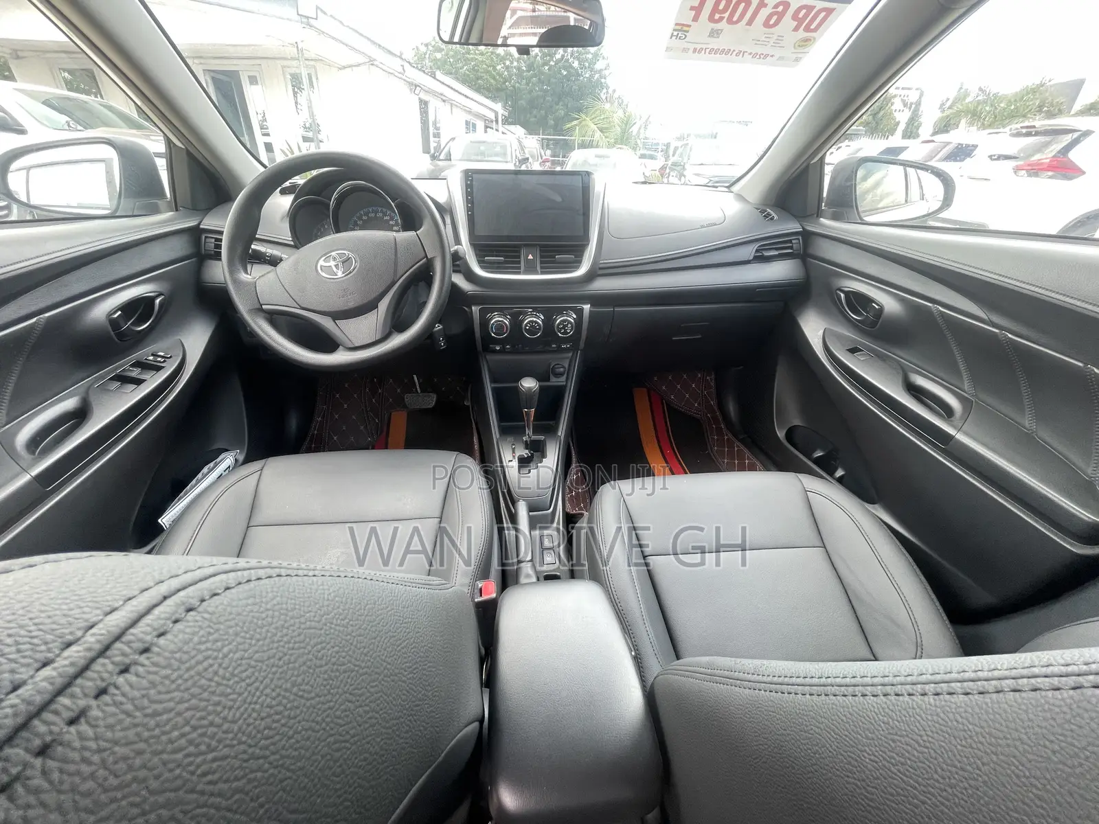 Toyota Yaris L Hatchback 5dr 2017 White