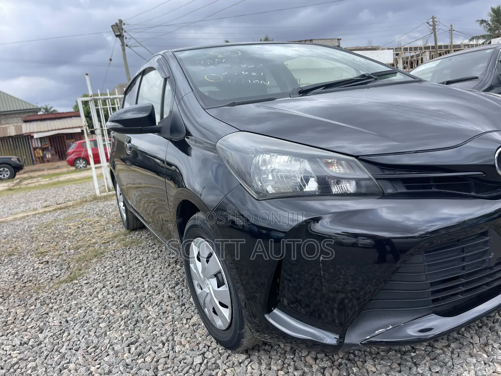Toyota Vitz 1.3 AWD 3dr 2015 Black