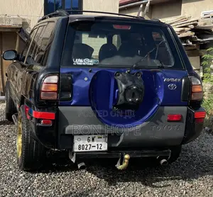 Toyota RAV4 Automatic 2000 Black