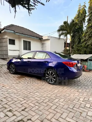 Toyota Corolla SE 4dr Sedan (1.8L 4cyl CVT) 2017 Blue