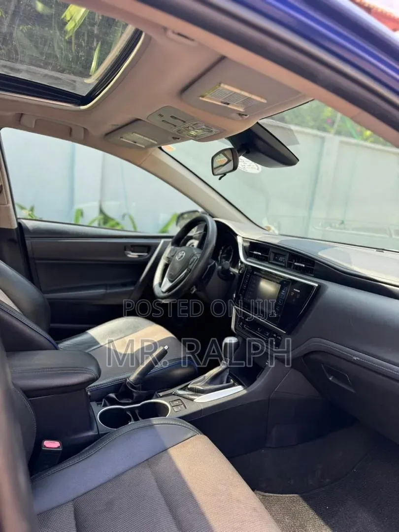 Toyota Corolla SE 4dr Sedan (1.8L 4cyl CVT) 2017 Blue