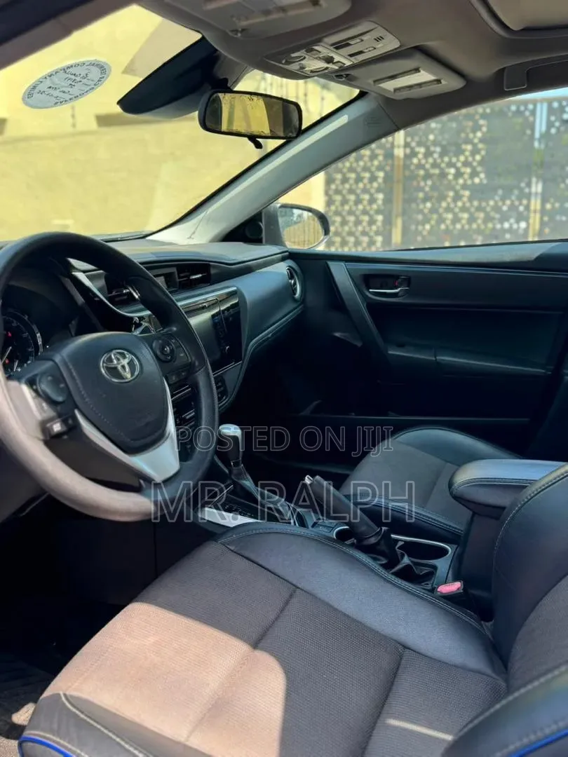 Toyota Corolla SE 4dr Sedan (1.8L 4cyl CVT) 2017 Blue