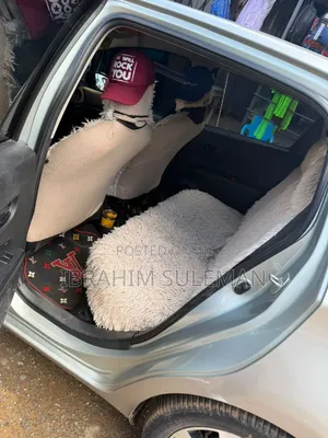Toyota Vitz 2013 Silver