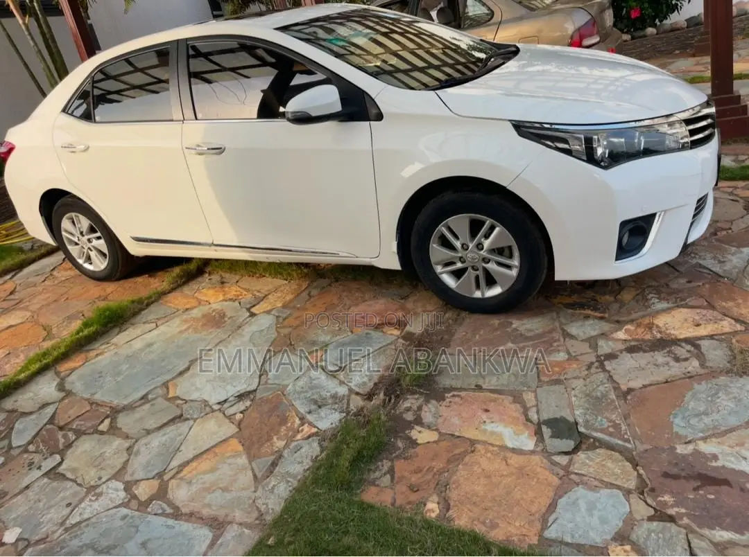 Toyota Corolla 2017 White