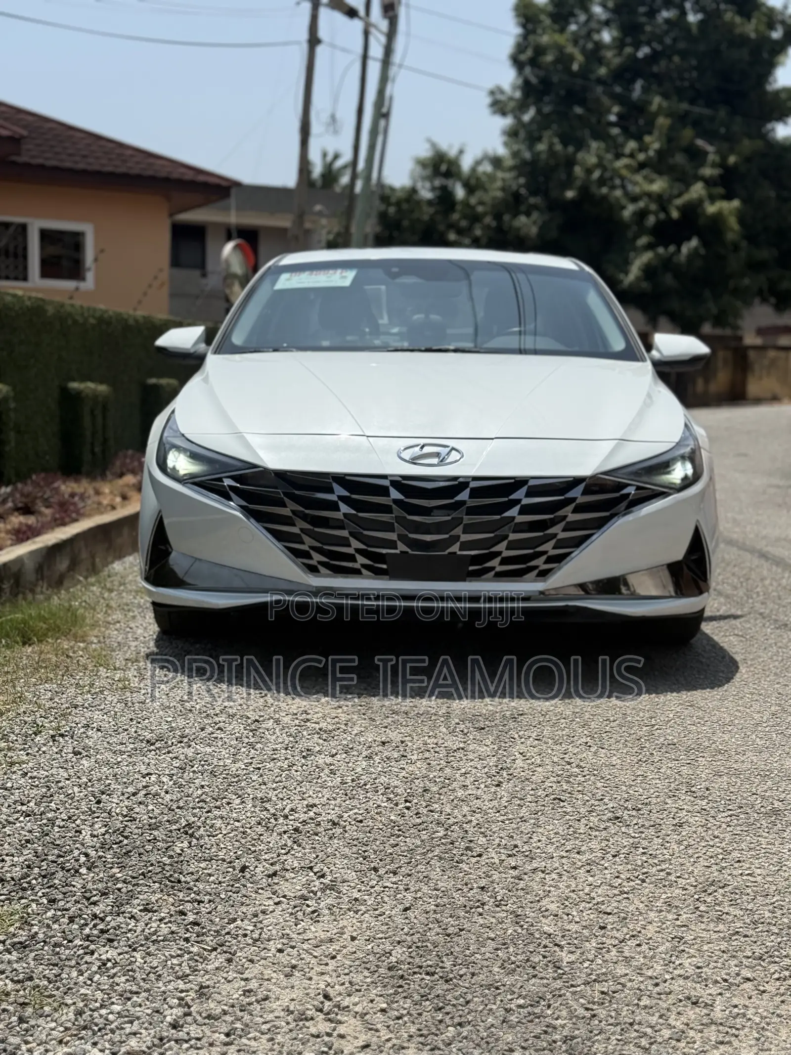 Hyundai Elantra Limited 2022 White