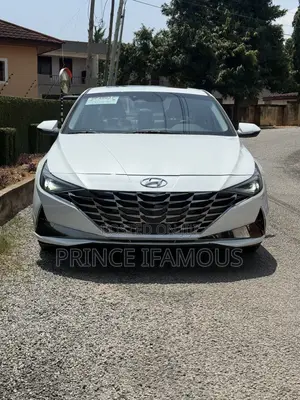 Hyundai Elantra Limited 2022 White
