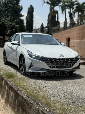Hyundai Elantra Limited 2022 White