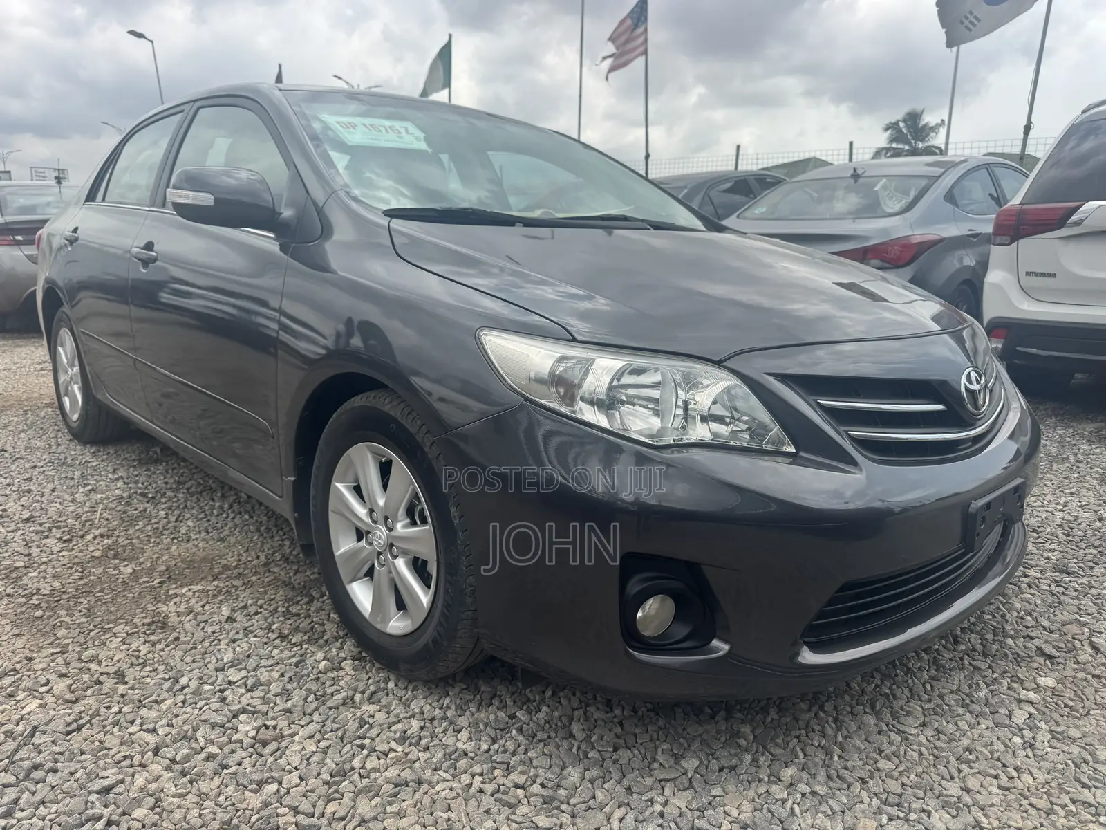 Toyota Corolla LE 4dr Sedan (1.8L 4cyl 4A) 2013 Gray