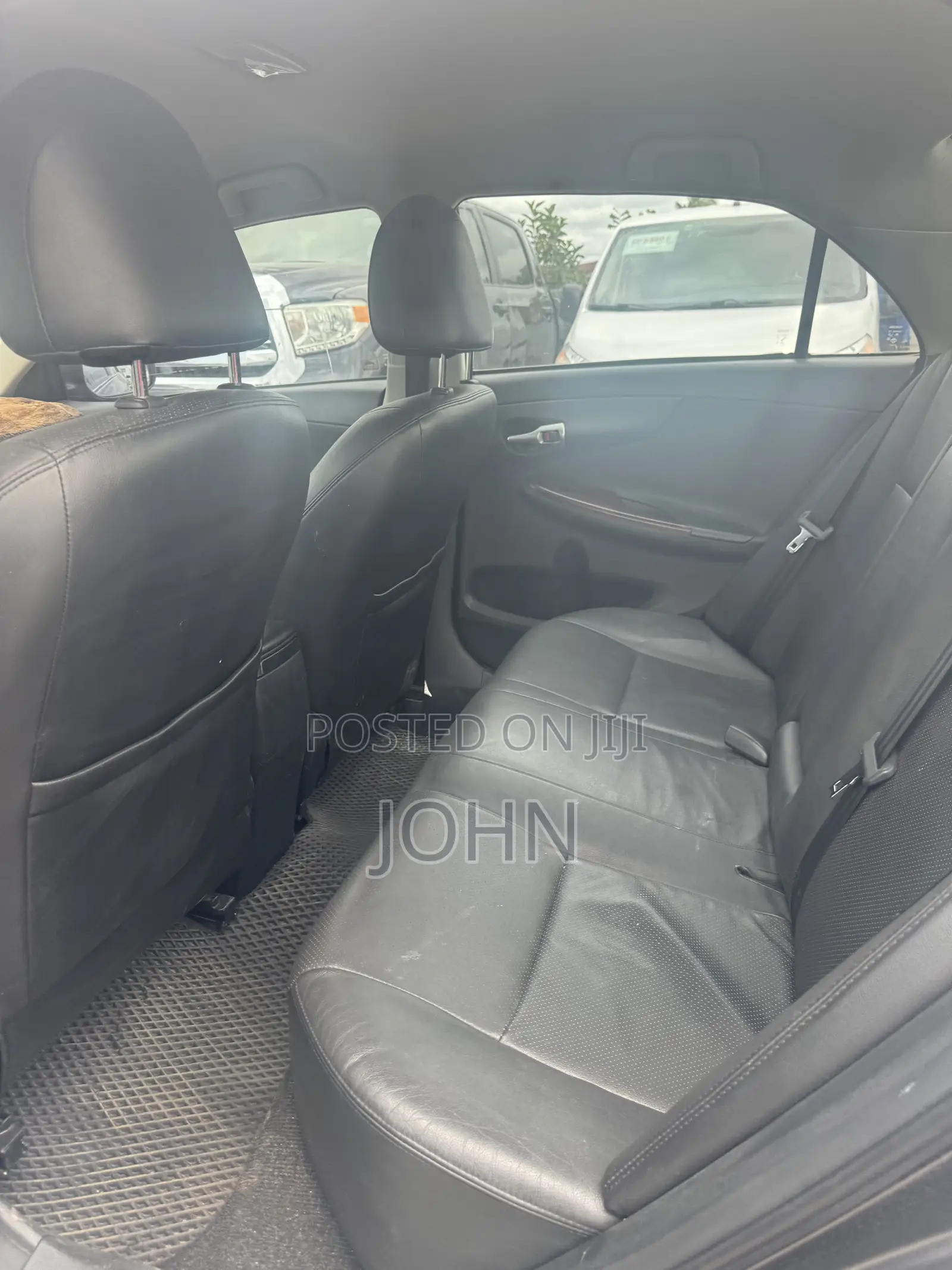 Toyota Corolla LE 4dr Sedan (1.8L 4cyl 4A) 2013 Gray