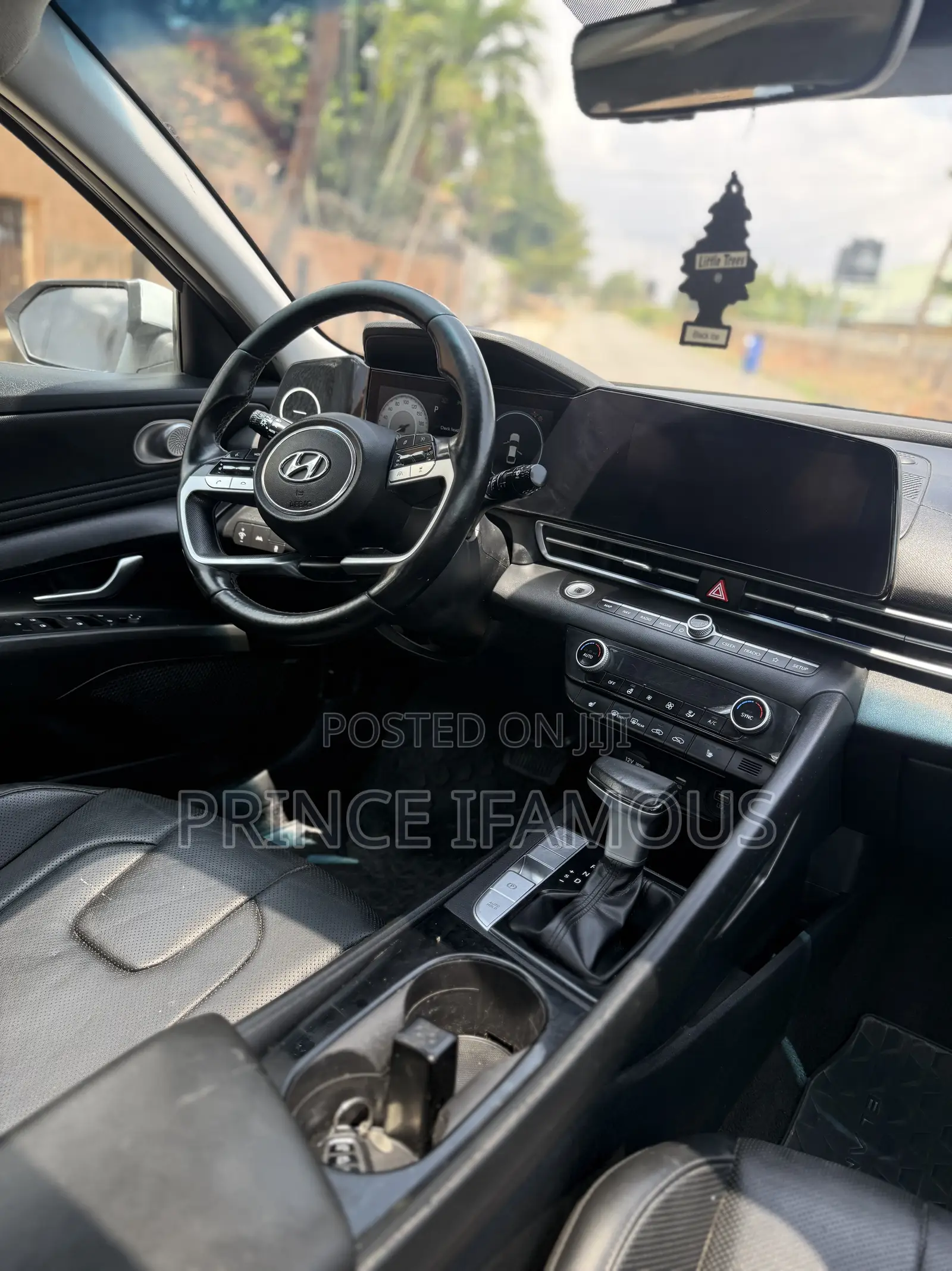 Hyundai Elantra Limited 2022 White