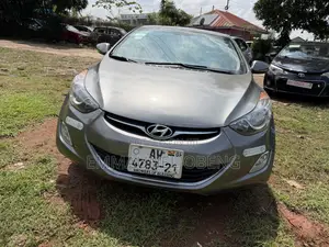 Hyundai Elantra 2013 Gold