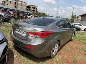 Hyundai Elantra 2013 Gold