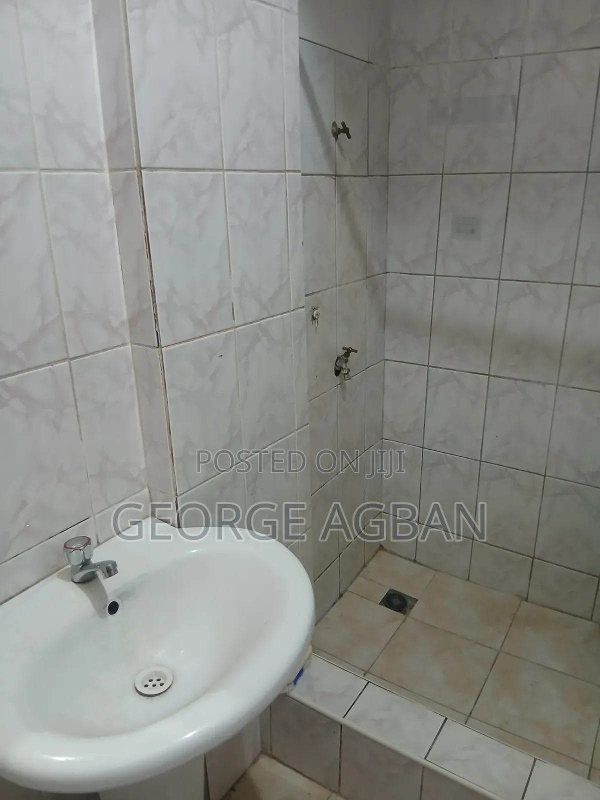 1bdrm Room & Parlour in Achimota Golf Hills for rent