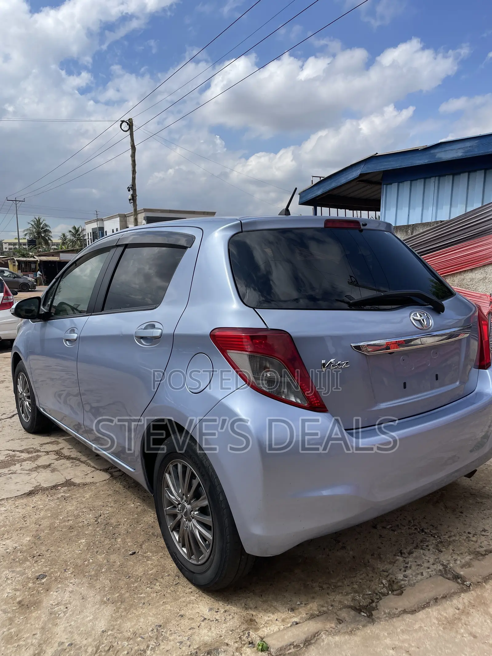 Toyota Vitz 1.3 FWD 5dr 2013 Blue