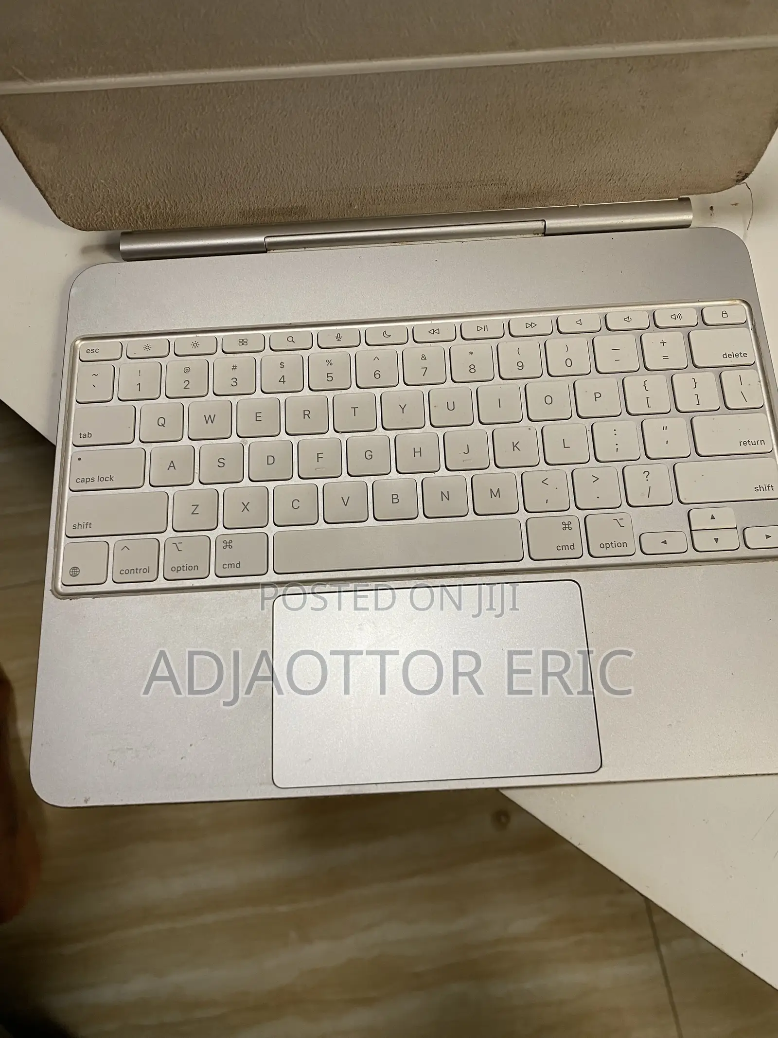 Mack Book Keyboard,neat and in a Good Condition