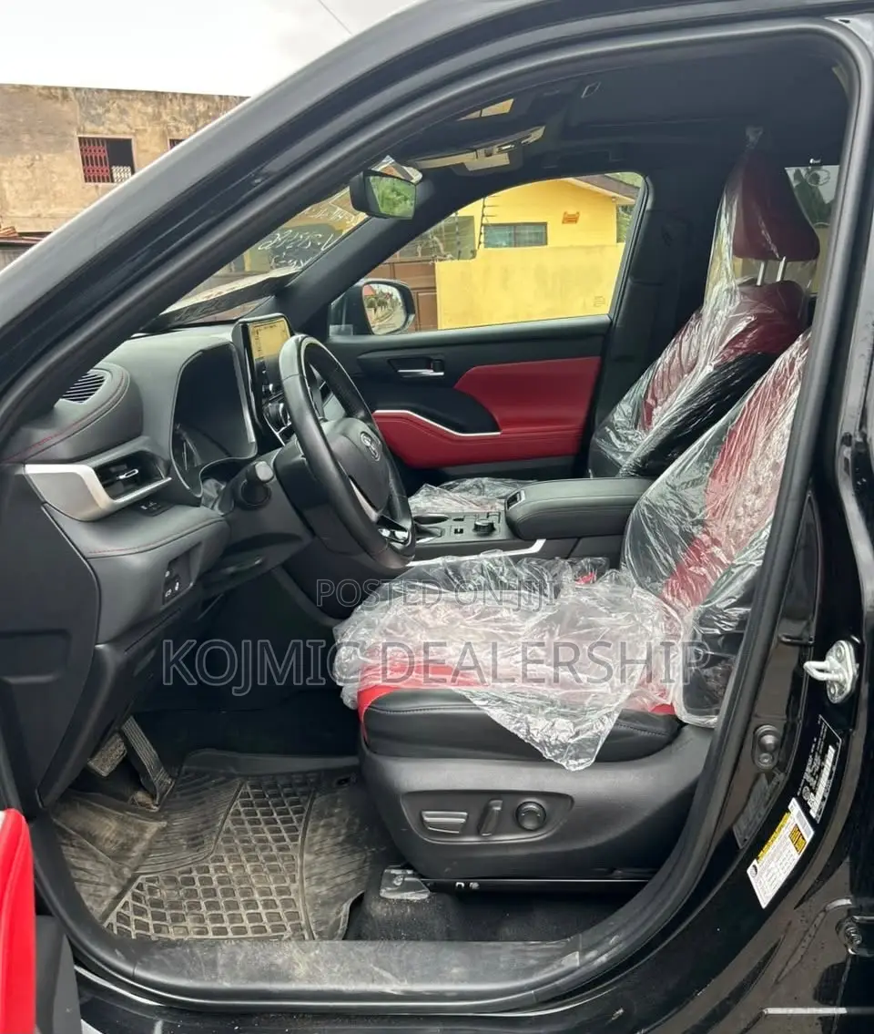 Toyota Highlander XLE 2022 Black