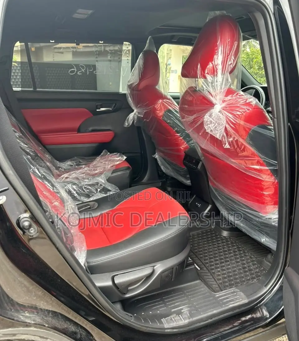 Toyota Highlander XLE 2022 Black